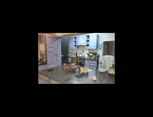 5 BEDROOM HOUSE FOR SALE IN BRENTHURST